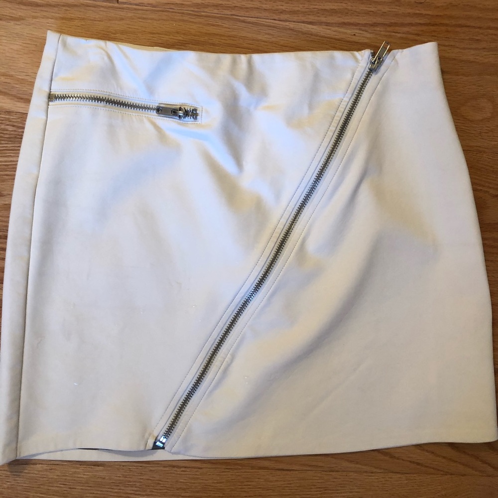 Off-white leather skirt